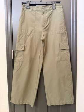 Calvin Klein Jeans Wide-Leg Cargo Pants — Light Olive